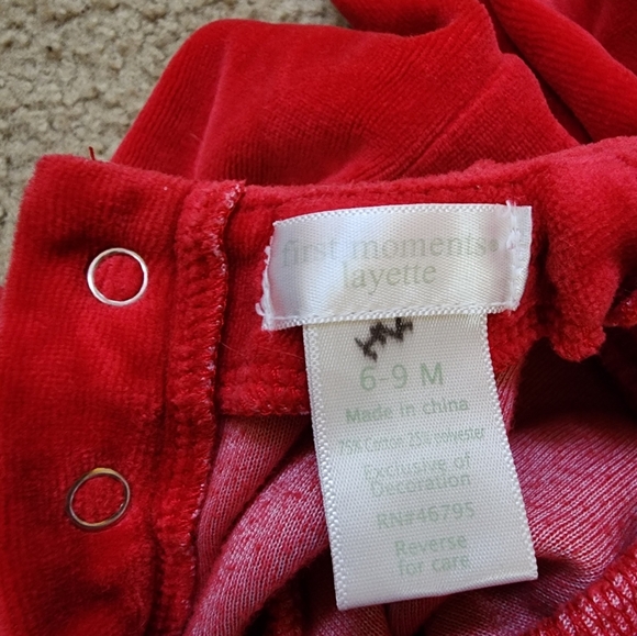 First Moments Layette 6-9 Mo Sleeper Red Velvet - Picture 5 of 8